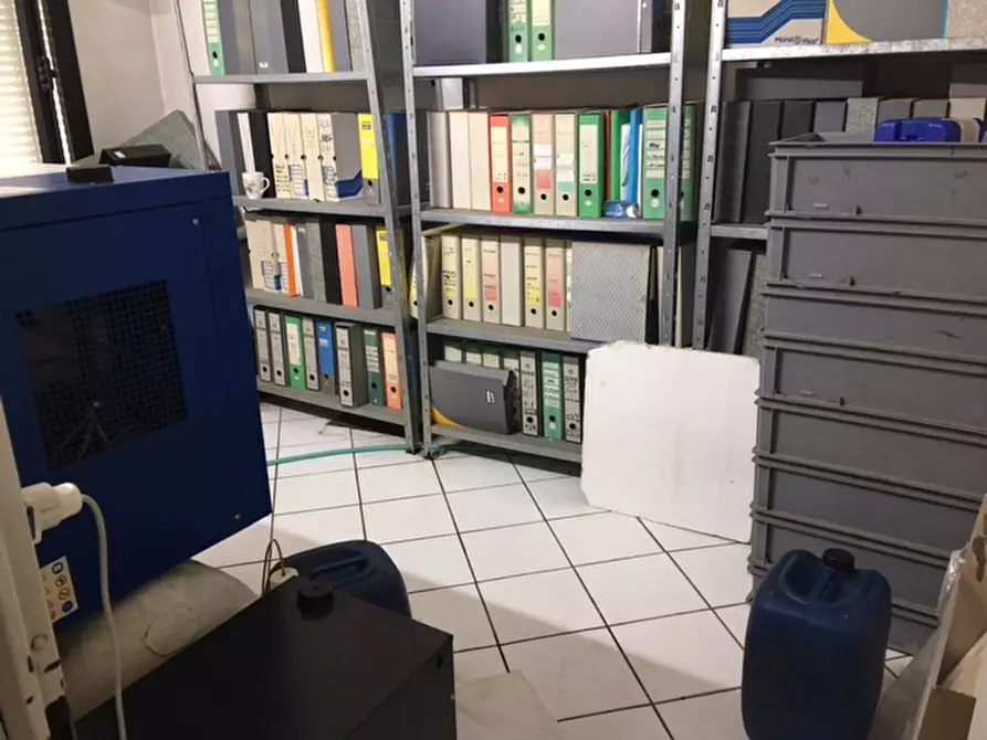 Immagine 6 di Laboratorio in affitto  a Fiesso D'artico