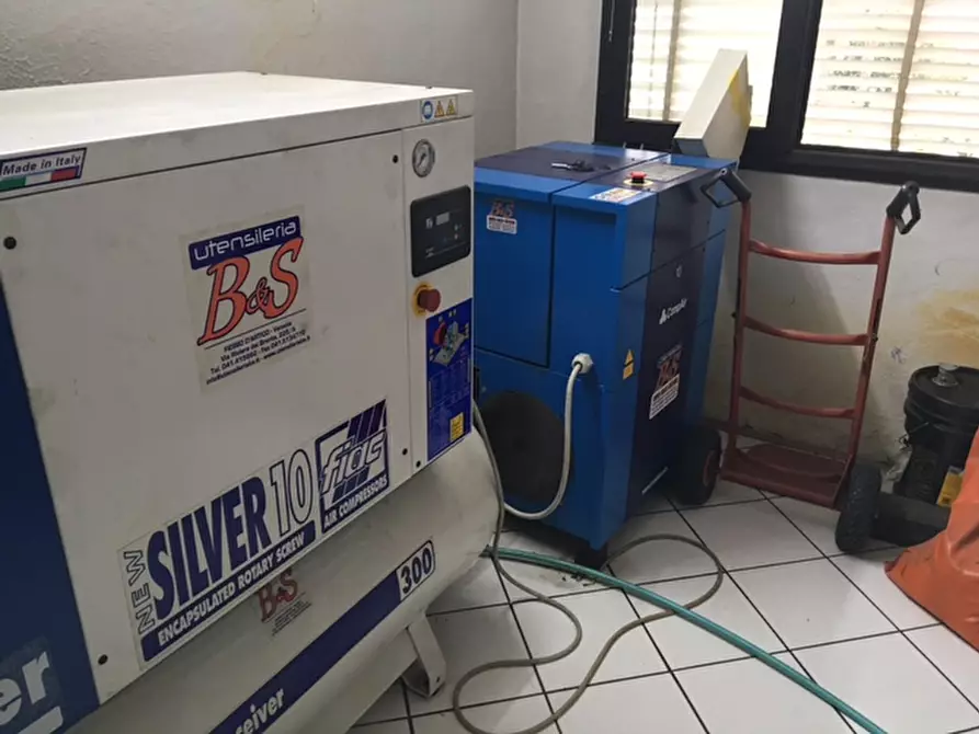 Immagine 7 di Laboratorio in affitto  a Fiesso D'artico