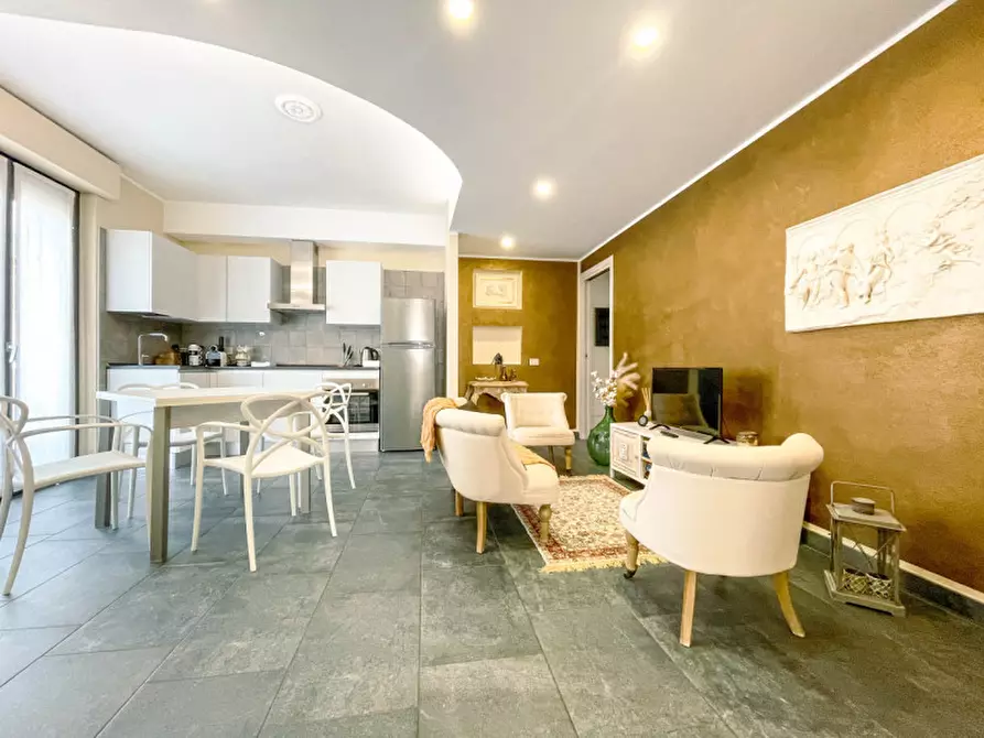 Immagine 1 di Appartamento in vendita  in corso roma 35 a Pettenasco