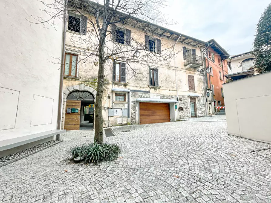 Immagine 14 di Appartamento in vendita  in via Roma a Pella