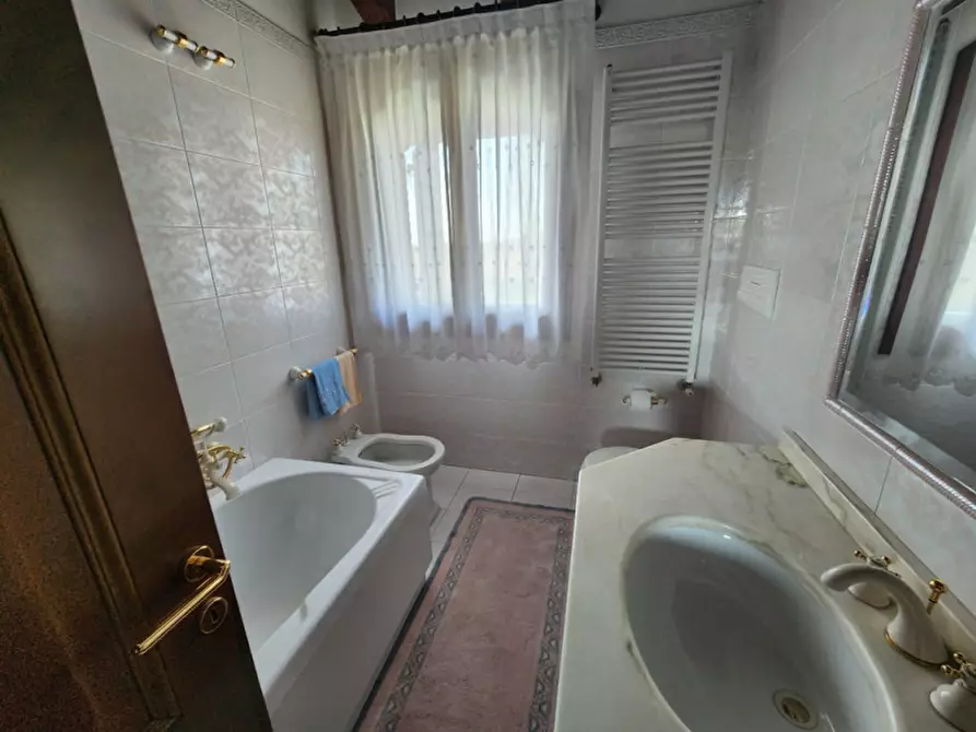 Immagine 8 di Casa bifamiliare in vendita  in Campolongo Maggiore a Campolongo Maggiore