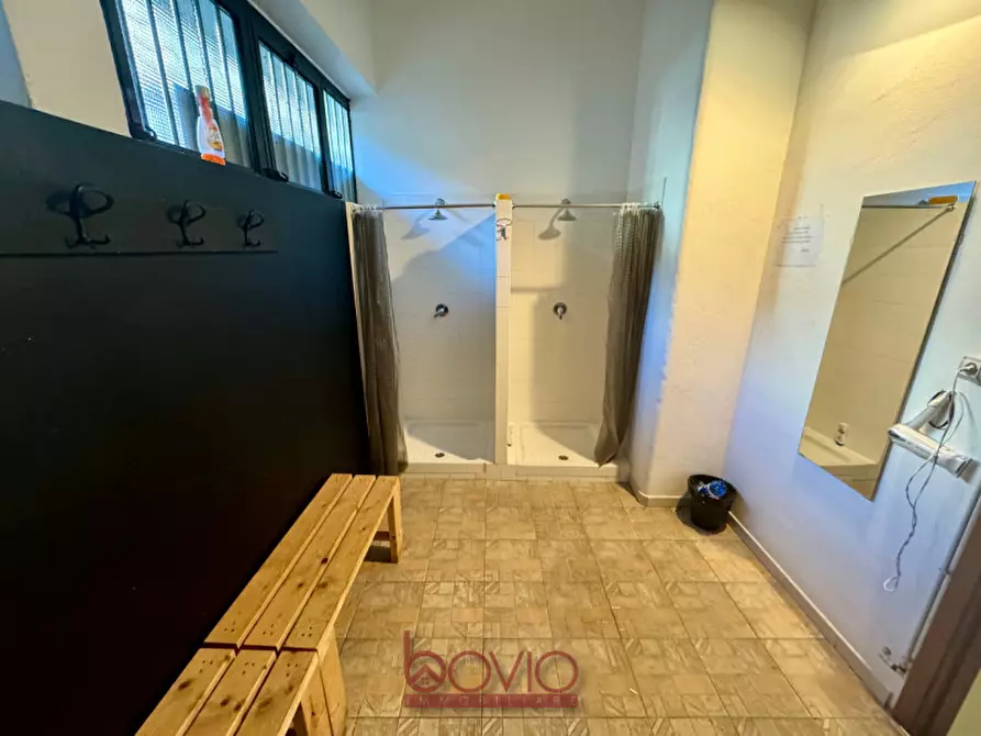 Immagine 6 di Magazzino in vendita  in Via Rossetti n°7 a Torino