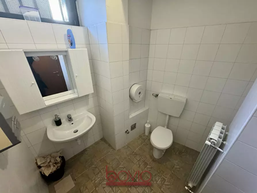 Immagine 12 di Magazzino in vendita  in Via Rossetti n°7 a Torino