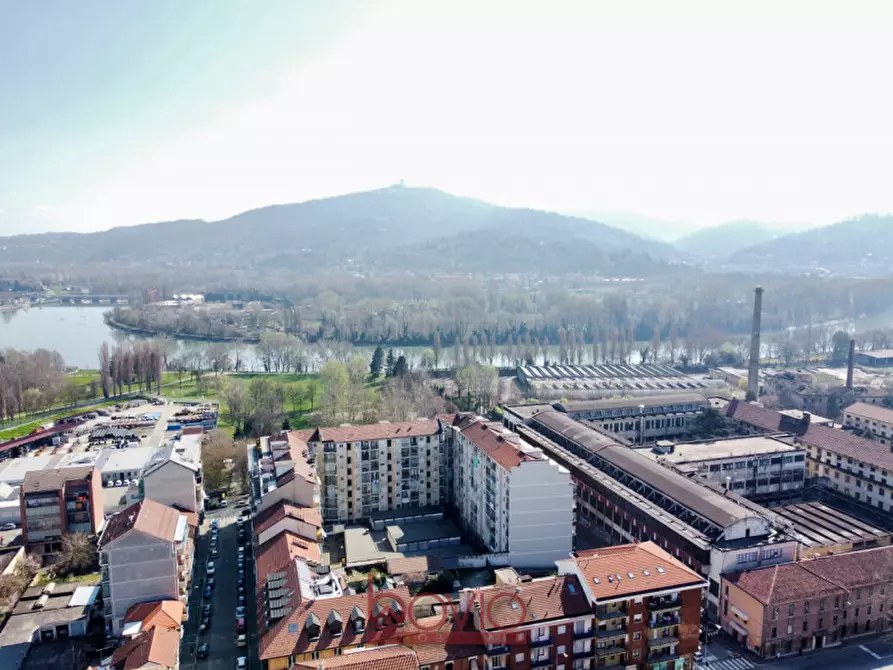 Immagine 22 di Magazzino in vendita  in Via Rossetti n°7 a Torino