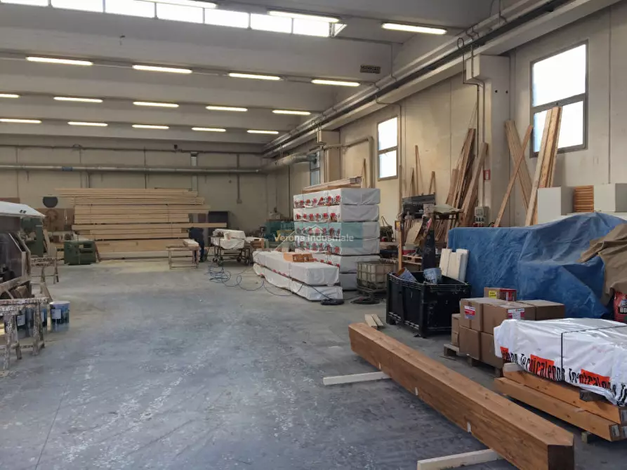 Immagine 1 di Capannone industriale in vendita  in Via Lombardia a Sona
