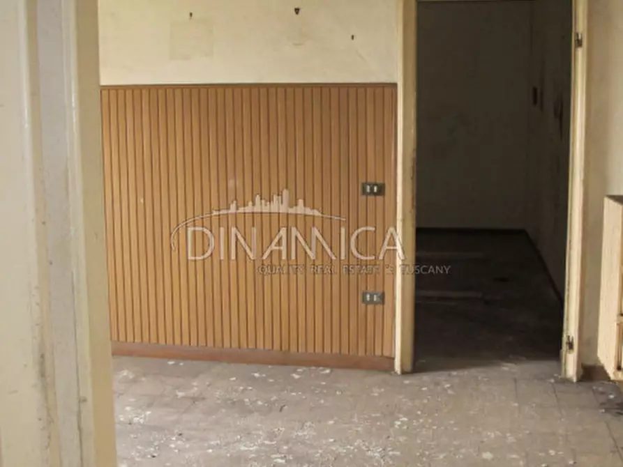 Immagine 36 di Villa in vendita  a Castelfranco Di Sotto