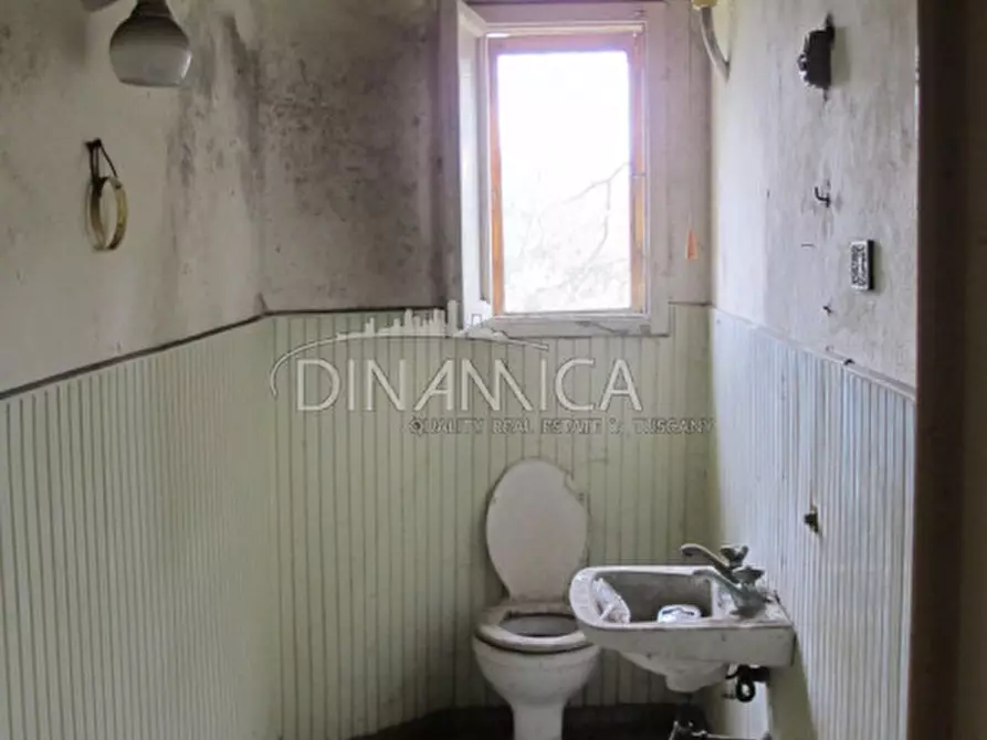 Immagine 37 di Villa in vendita  a Castelfranco Di Sotto