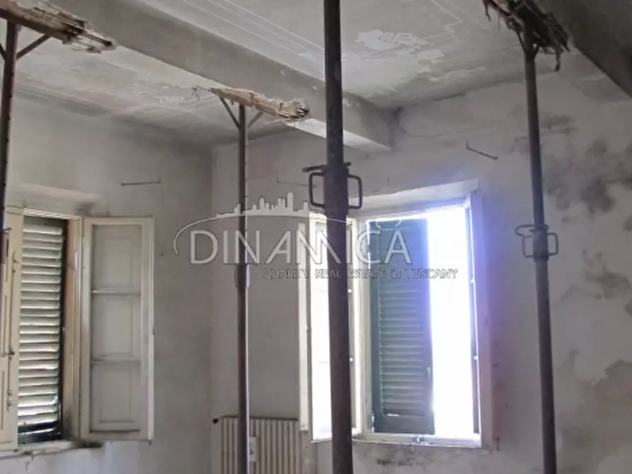 Immagine 38 di Villa in vendita  a Castelfranco Di Sotto