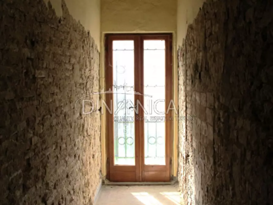 Immagine 50 di Villa in vendita  a Castelfranco Di Sotto