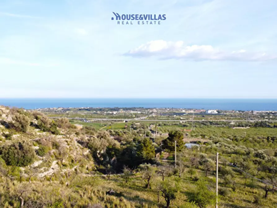 Immagine 1 di Terreno in vendita  in Contrada Rociola a Avola