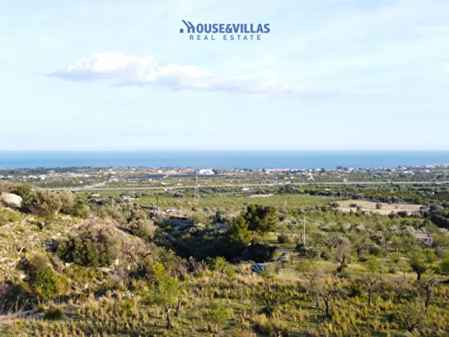 Immagine 2 di Terreno in vendita  in Contrada Rociola a Avola