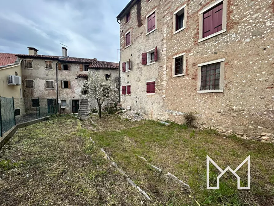 Immagine 1 di Rustico / casale in vendita  a Pove Del Grappa
