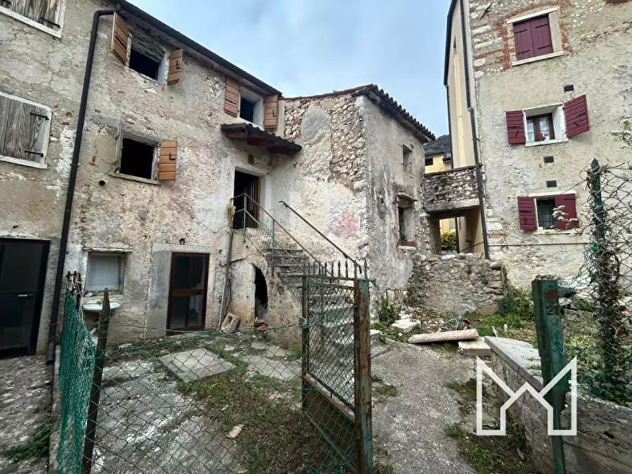Immagine 2 di Rustico / casale in vendita  a Pove Del Grappa