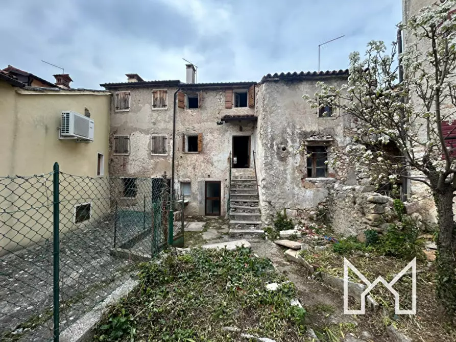Immagine 5 di Rustico / casale in vendita  a Pove Del Grappa