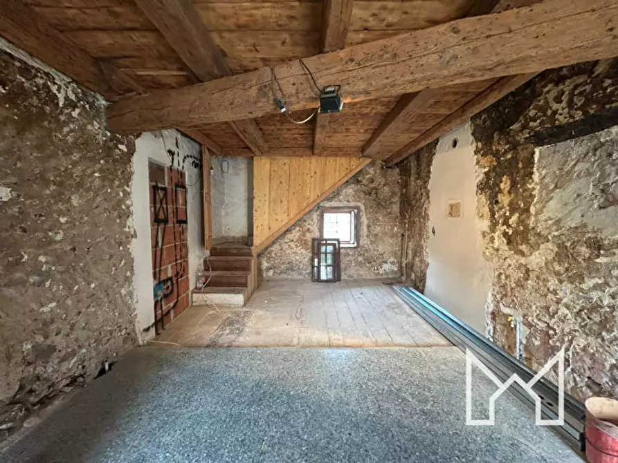 Immagine 8 di Rustico / casale in vendita  a Pove Del Grappa