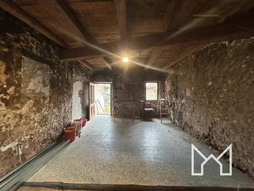 Immagine 11 di Rustico / casale in vendita  a Pove Del Grappa