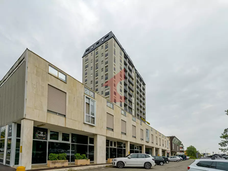 Immagine 3 di Appartamento in vendita  in Via Roma a Sant'ilario D'enza