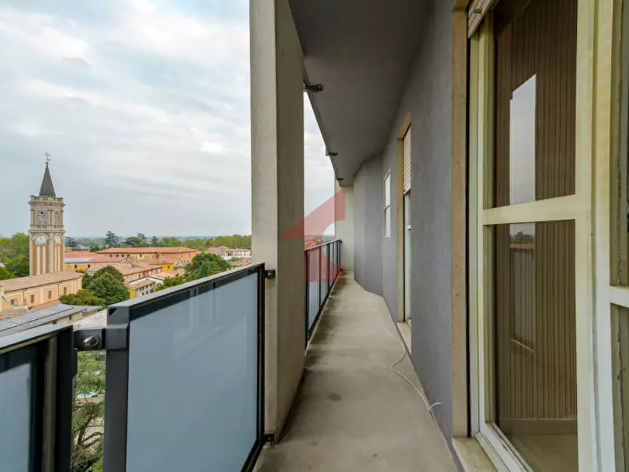 Immagine 28 di Appartamento in vendita  in Via Roma a Sant'ilario D'enza