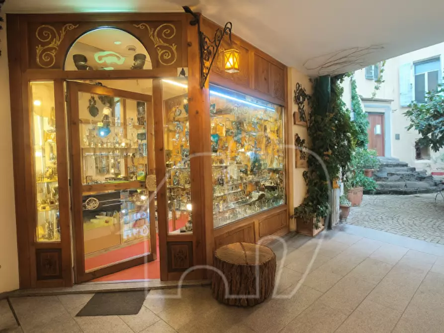 Immagine 2 di Negozio in vendita  in piazza della rena a Merano .Meran.
