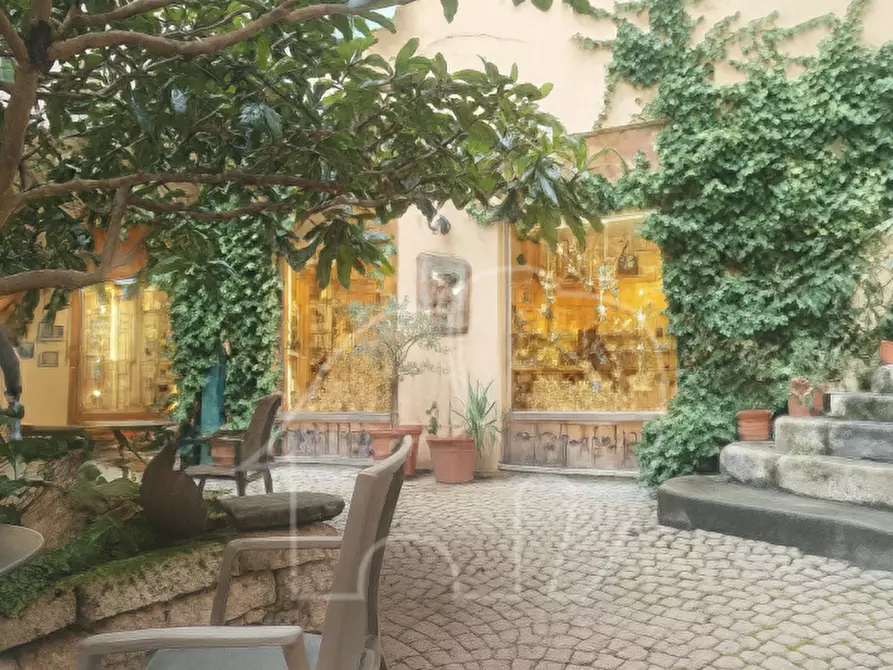 Immagine 3 di Negozio in vendita  in piazza della rena a Merano .Meran.