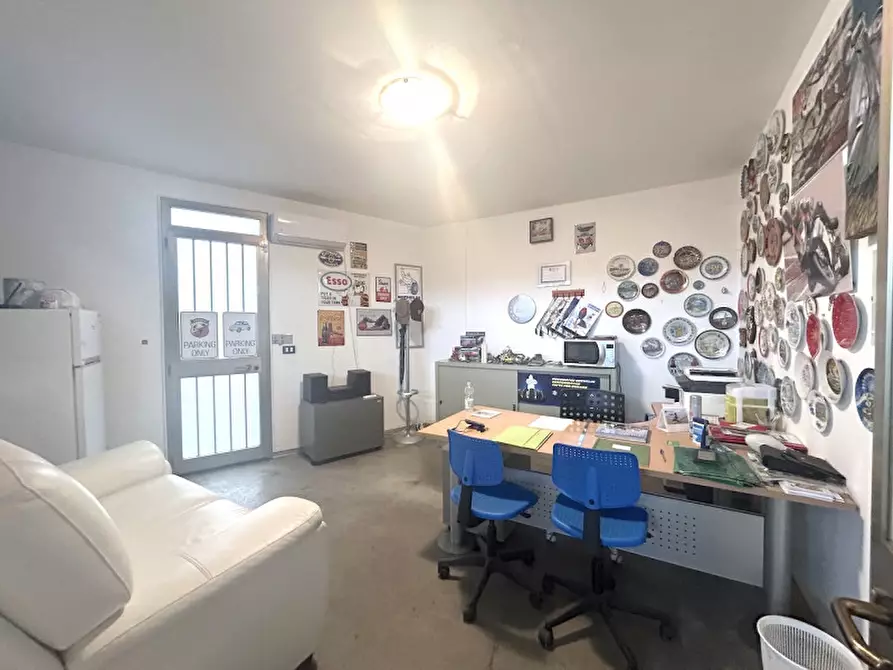 Immagine 2 di Capannone industriale in vendita  in VIA ARTIGIANATO a Cesena