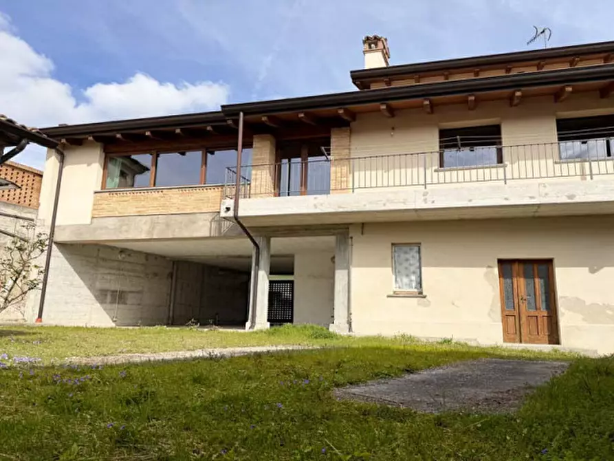 Immagine 1 di Casa indipendente in vendita  a Vernasca