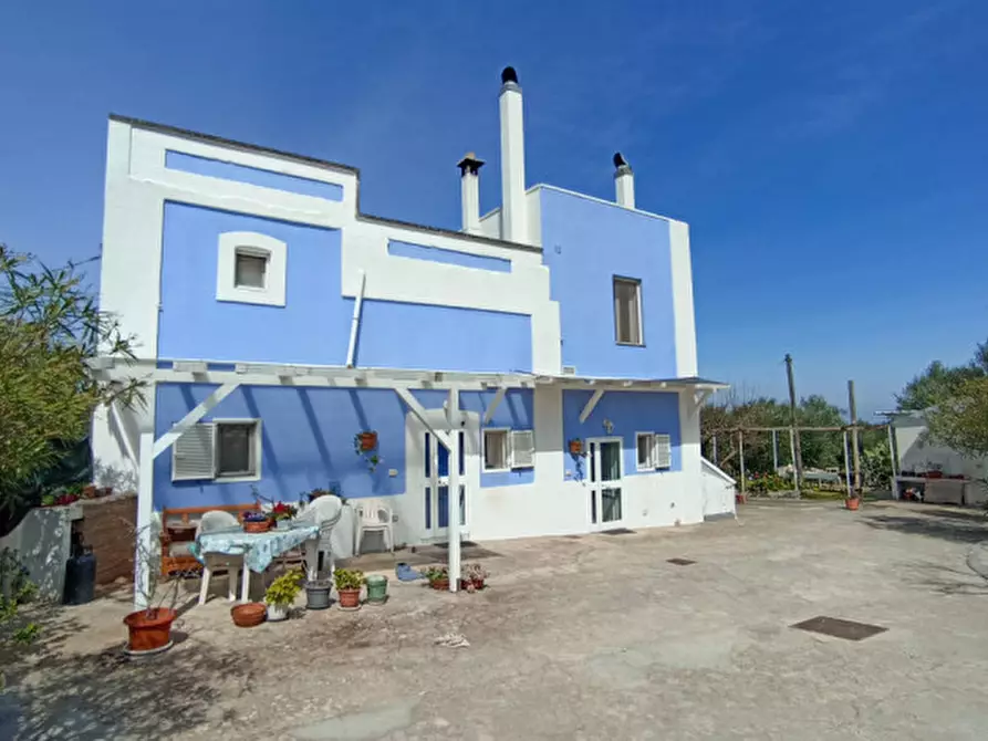 Immagine 1 di Casa indipendente in vendita  in ABR a Fasano