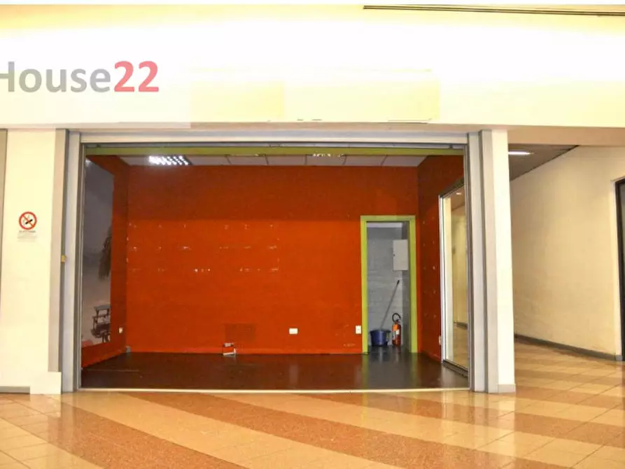 Immagine 4 di Negozio in vendita  in Via Lago Trasimeno a Schio