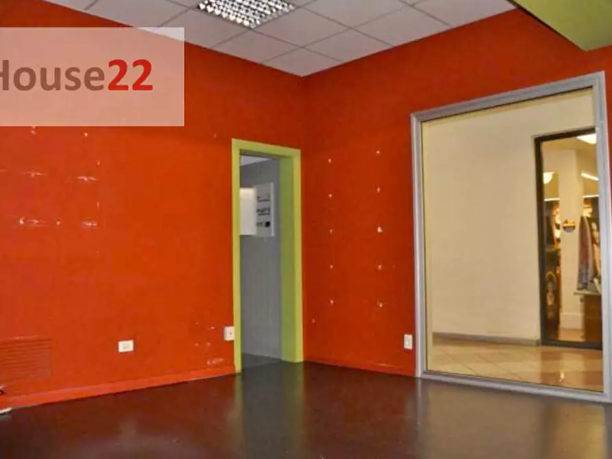 Immagine 5 di Negozio in vendita  in Via Lago Trasimeno a Schio