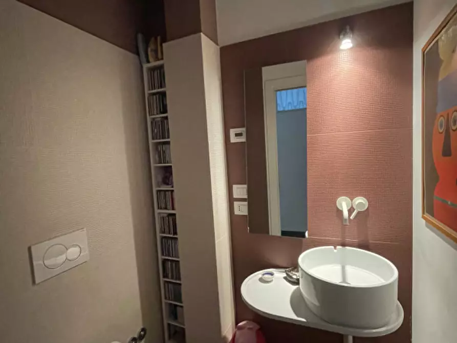 Immagine 33 di Appartamento in vendita  in via emo capodilista a Padova