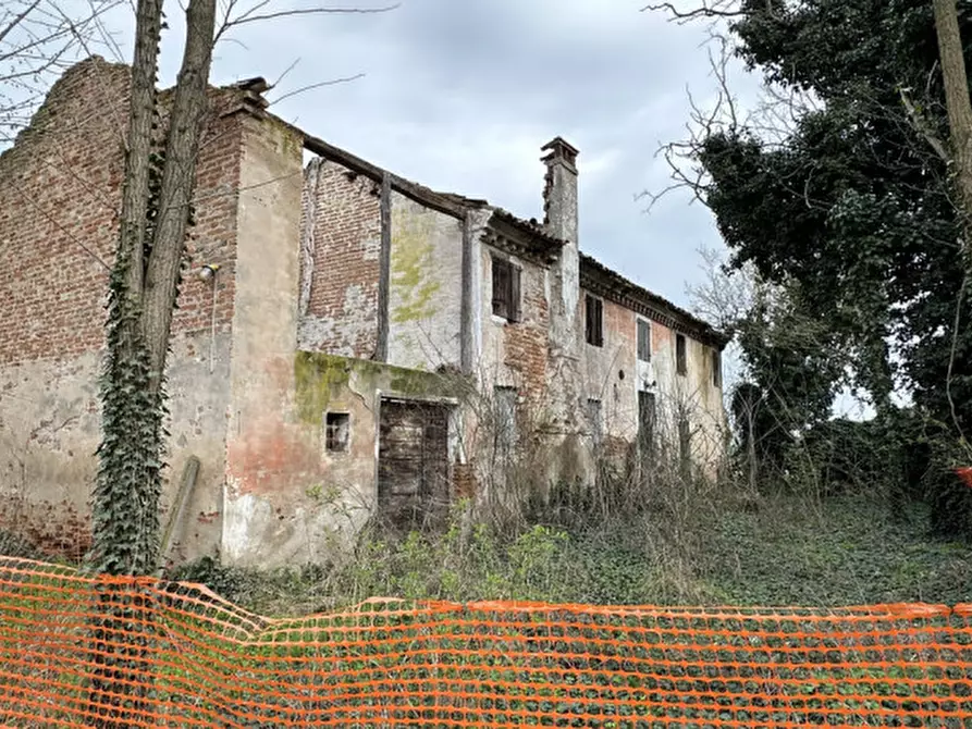 Immagine 1 di Rustico / casale in vendita  in Via Savellon 38 a Granze