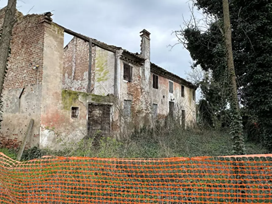 Immagine 9 di Rustico / casale in vendita  in Via Savellon 38 a Granze