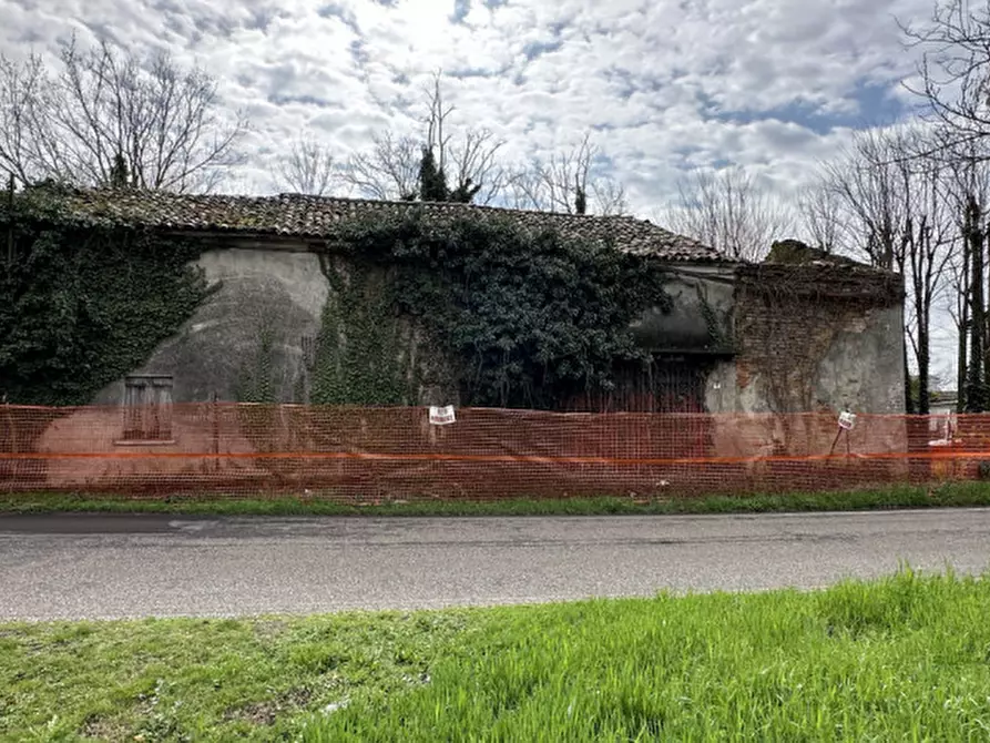 Immagine 13 di Rustico / casale in vendita  in Via Savellon 38 a Granze