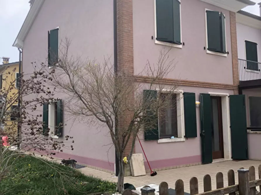 Immagine 2 di Casa trifamiliare in affitto  in via roma a Nanto