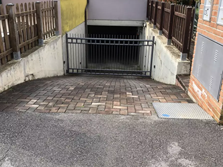 Immagine 15 di Casa trifamiliare in affitto  in via roma a Nanto