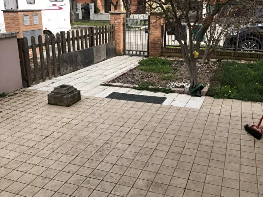 Immagine 22 di Casa trifamiliare in affitto  in via roma a Nanto