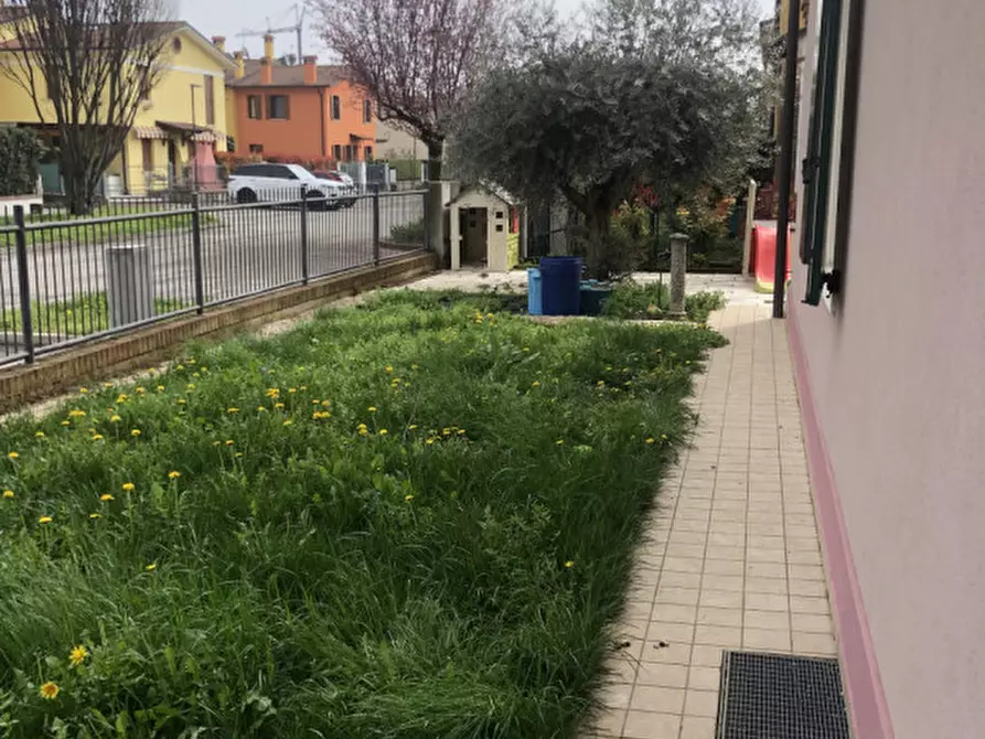 Immagine 25 di Casa trifamiliare in affitto  in via roma a Nanto