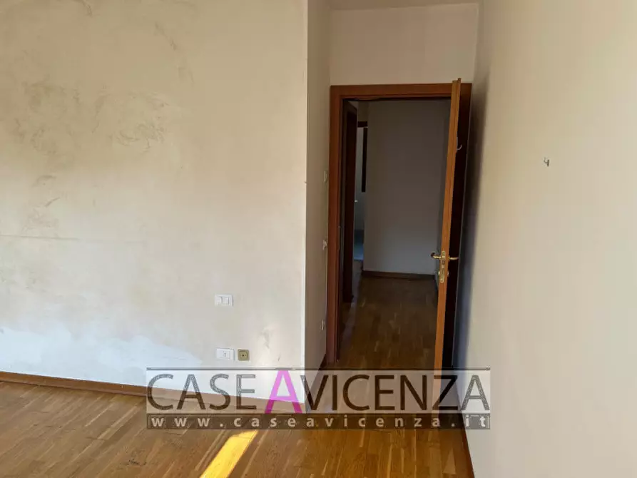 Immagine 27 di Casa trifamiliare in affitto  in via roma a Nanto