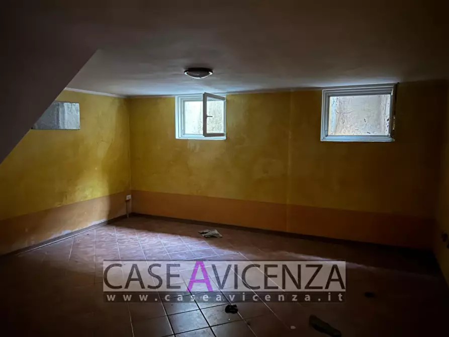 Immagine 36 di Casa trifamiliare in affitto  in via roma a Nanto