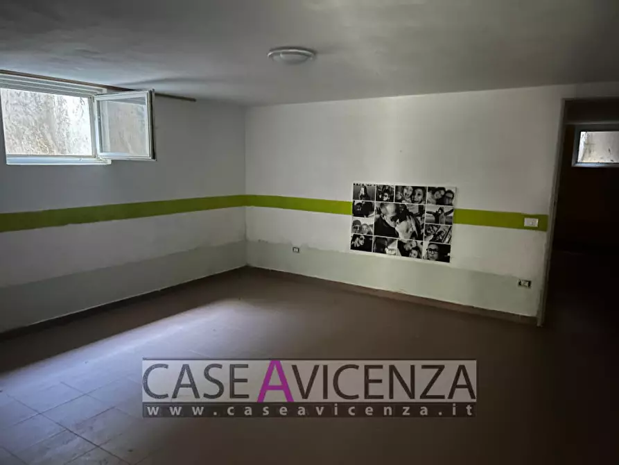 Immagine 40 di Casa trifamiliare in affitto  in via roma a Nanto