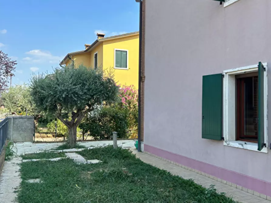 Immagine 48 di Casa trifamiliare in affitto  in via roma a Nanto