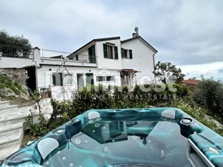 Immagine 26 di Villa in affitto  in via alle ville a Ventimiglia