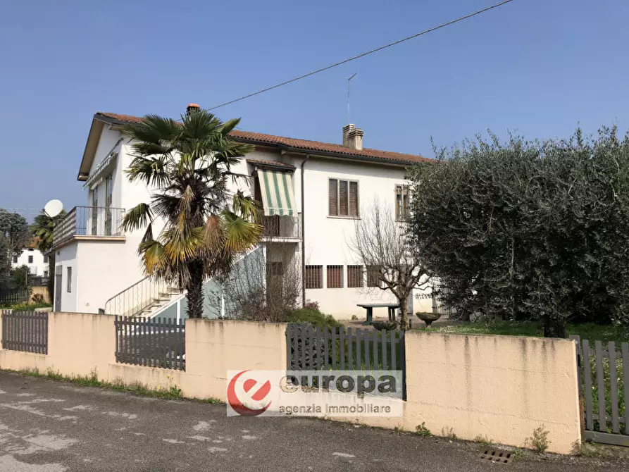 Immagine 3 di Casa indipendente in vendita  in Via Pigafetta 4 a Bolzano Vicentino