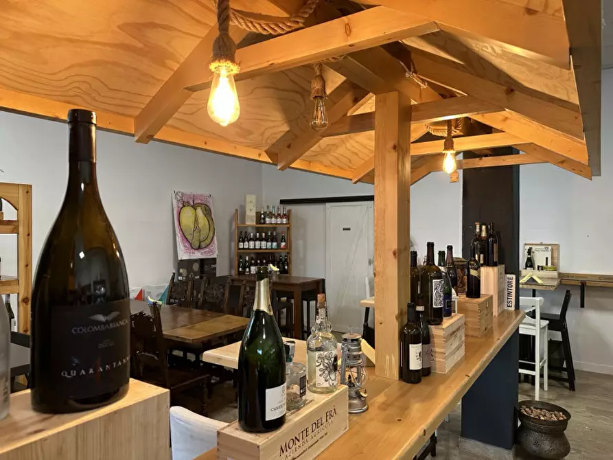 Immagine 4 di Attività commerciale in vendita  in Via Monteortone 23 a Abano Terme