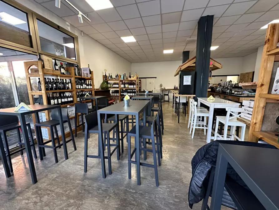 Immagine 6 di Attività commerciale in vendita  in Via Monteortone 23 a Abano Terme