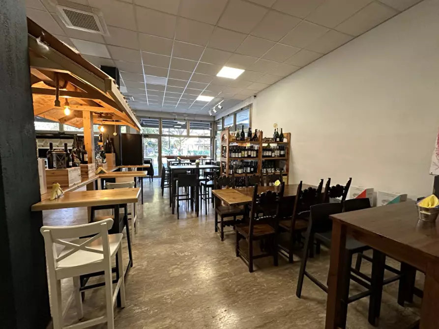 Immagine 9 di Attività commerciale in vendita  in Via Monteortone 23 a Abano Terme