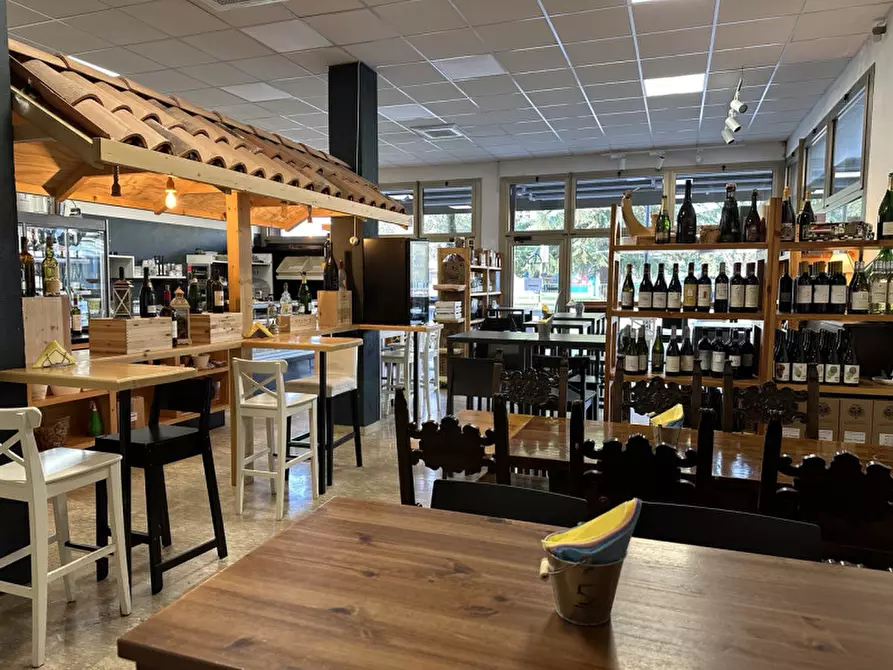 Immagine 10 di Attività commerciale in vendita  in Via Monteortone 23 a Abano Terme