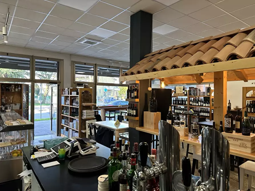 Immagine 14 di Attività commerciale in vendita  in Via Monteortone 23 a Abano Terme