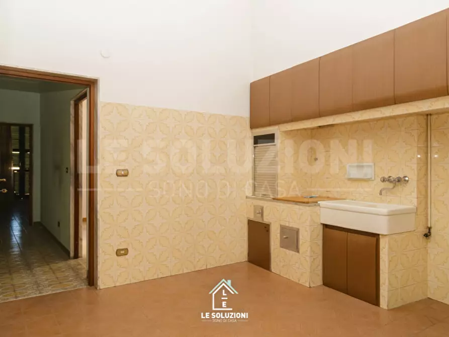 Immagine 14 di Appartamento in vendita  in piazza san domenico 20 a Putignano