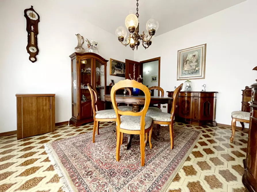 Immagine 8 di Negozio in vendita  in VIA ALTURA a Ospedaletto Euganeo